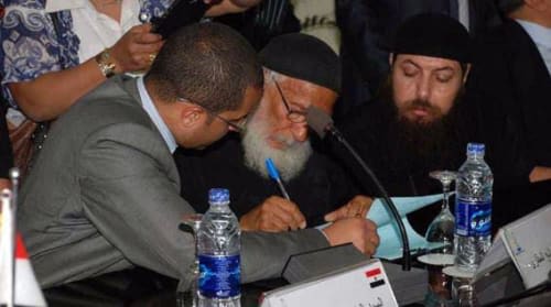 صور تعرض لأول مرة للاتفاق بين رهبان وادى الريان والبيئة والعربان عام 2013 - شاهد