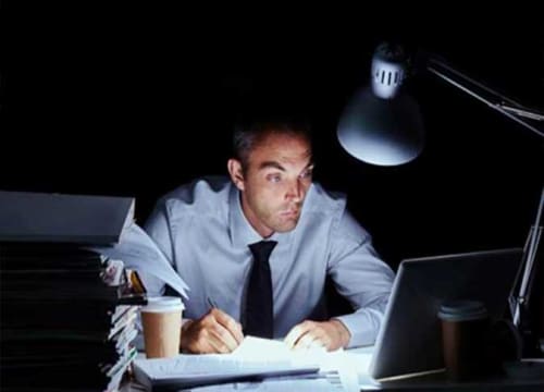مجلة علمية : ابتكار طريقة تجعل الإنسان يظل مستيقظًا عدة أيام بكامل تركيزه وبدون تعب