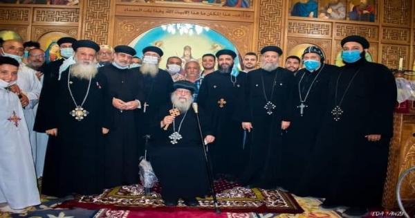 الانبا باخوميوس يقوم بزيارة رعوية لكنائس مرسي مطروح - صور