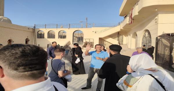 وفد من دولة رومانيا يزور دير جبل الطير بالمنيا (صور )