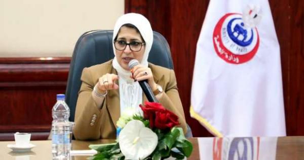 الصحة: توقعات بزيادة أعداد مصابي كورونا بعد أسبوع بسبب تجمعات العيد