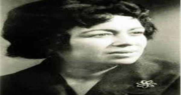 "صعيدية".. "حكمت أبو زيد" أول وزيرة في تاريخ مصر