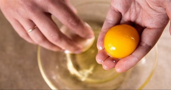بعد انتشار شائعة إضراره بصحة القلب.. فوائد تناول صفار البيض