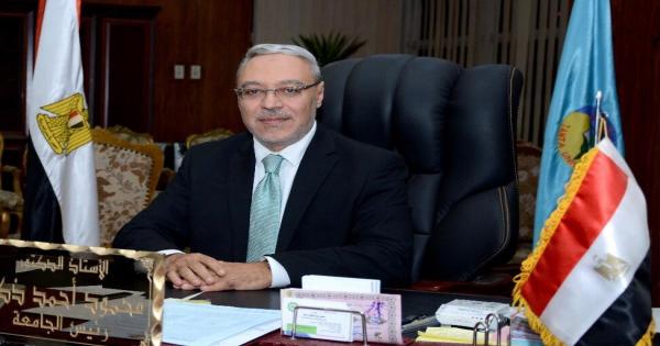 فتاة الفستان.. رئيس جامعة طنطا يرد على الهجوم الموجه إليه: هل الطالبة جاية من إسرائيل؟
