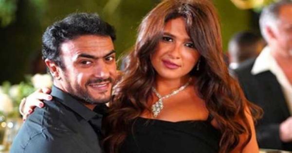 فيديو - العوضى وياسمين عبد العزيز يستمتعان بالموسيقى فى شوارع سويسرا