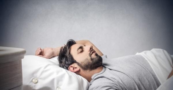 «دربت جسدي على الاستيقاظ».. شاب ينام 30 دقيقة فقط يوميا منذ 12 عاما