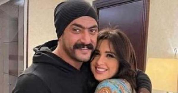 أحمد العوضى يحتفل بعودة ياسمين عبد العزيز من رحلة العلاج بأغنية "هلا هلا"