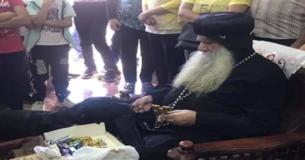بالصور | الأنبا كيرلس يتعافى ويعود لإيبارشيته