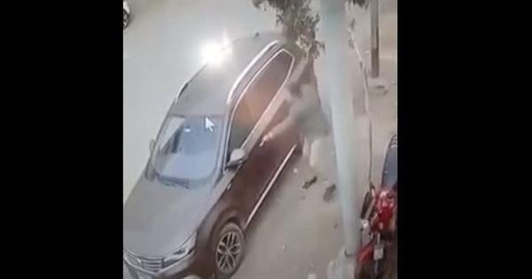 بالفيديو.. سائق يعتدي على مدرس من ذوي الاحتياجات الخاصة بكرداسة