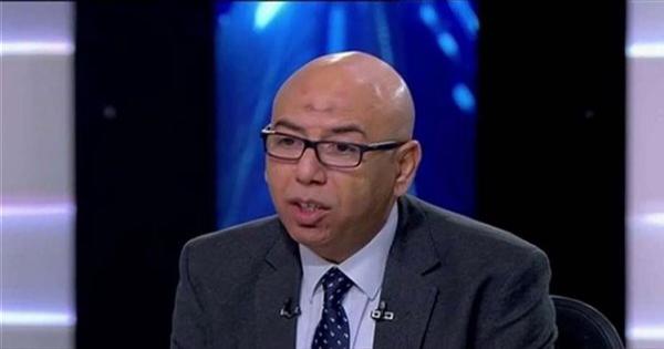في هبوط اضطراري لطائرة سودانية..خالد عكاشة: القبض على حسام سلام لا يمثل انتهاك لحقوق الإنسان