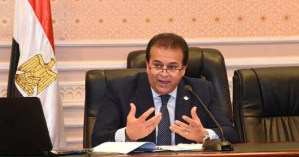 فيديو .. بروتوكول علاج كورونا هو نفسه المتبع لعلاج متحور أوميكرون .. وزير التعليم العالي يجيب