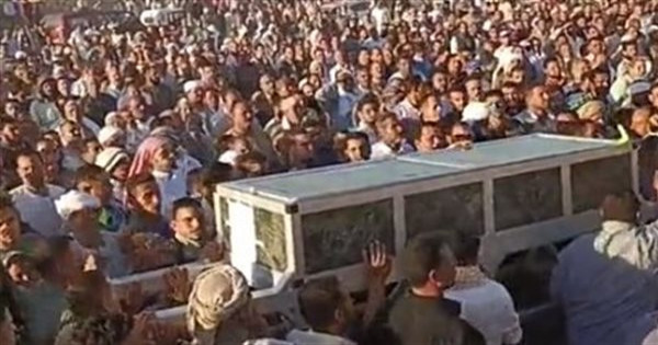 جنازة حاشدة لـ 8 من ضحايا حادث البحيرة - فيديو