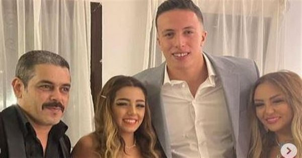 إيمان أيوب: اتنمروا على بنتي عشان خطيبها أطول منها - فيديو