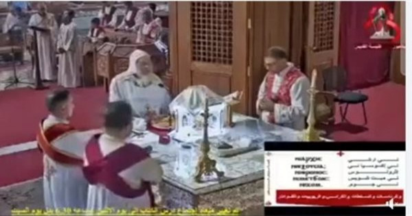 فيديو لكاهن كنيسة بالعبور يثير جدلًا ومطالبات بالتحقيق - فيديو