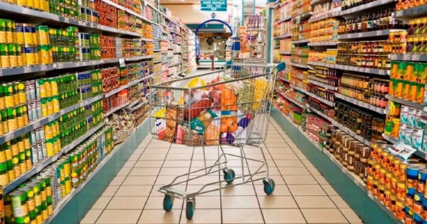 الحكومة توضح حقيقة اعتزامها إلغاء الدعم التمويني على سلع أساسية خلال أكتوبر