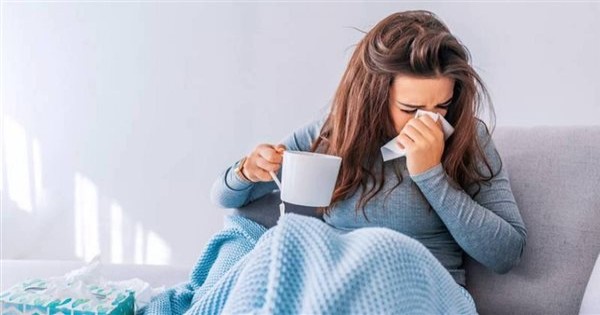 استشاري يكشف أسباب آلام العظام إثر نزلات البرد وطرق الوقاية