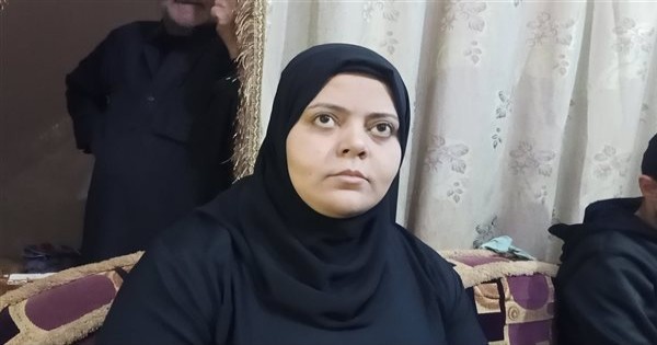 معاناة أم فقدت طفليها في شهر بسبب مرض مجهول وتتمنى إنقاذ الثالث| فيديو وصور