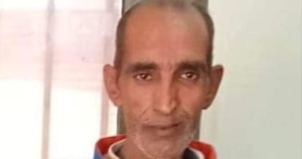 عامل بالسكة الحديد يعثر على حقيبة بها 100 ألف جنيه ويعيدها لصاحبها فى المراغة