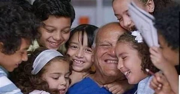 ملك القلوب مجدي يعقوب.. رحمة وإنسانية تمشي على الأرض