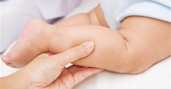 ما أعراض الحمى الروماتيزمية عند الأطفال؟.. استشاري يكشف التفاصيل