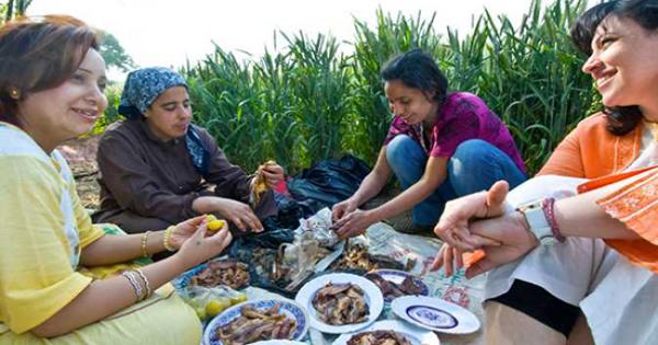 لماذا يأتي عيد شم النسيم المصري بعد عيد القيامة المسيحي؟