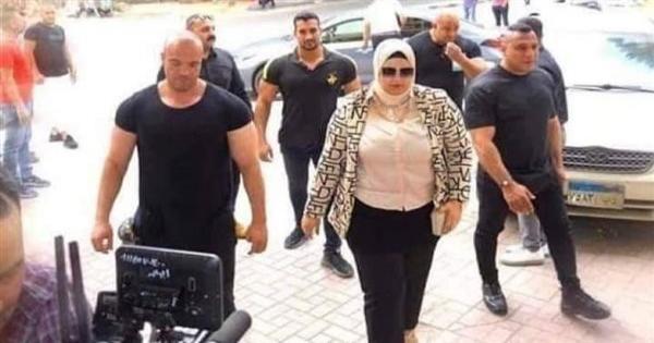 المحاضرة بربع مليون جنيه.. حكاية الأستاذة أسماء معلمة الأحياء والجاردات.. القصة الكاملة