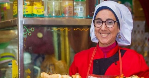 «منال» من خريجة تجارة لبائعة كبدة: أبواب المكاتب قفلت في وشي