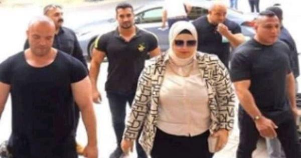 بحضور 300 طالب وطالبة.. الداخلية تكشف ملابسات ضبط مُدرسة الأحياء صاحبة صورة البودي جاردات