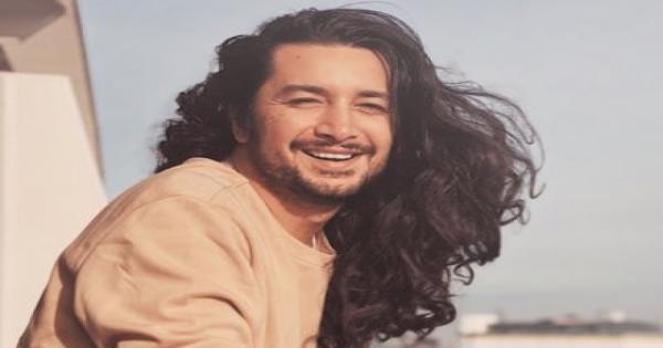 البلوجر "بولا سالم" يتعرض للتنمر بسبب شعره : قصيته وهتبرع بيه لمصابي السرطان - صور