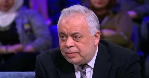 بعد مطالبة عائلته.. أشرف زكي: تكريم اسم الفنان إسماعيل ياسين في النقابة وارد