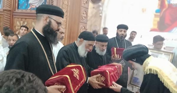 صور.. الأنبا أغاثون يترأس قداس الذكري السنوية الخامسة لشهداء دير الأنبا صموئيل الأولى بالمنيا