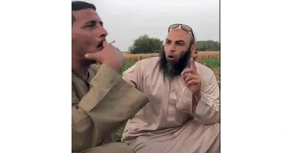 محمد ماهر: الحاج رجب قصف جبهة الشيخ السلفي 40 مرة في فيديو 3 دقايق واستمر في الاستمتاع بسجارته رغم سماجة الاخير