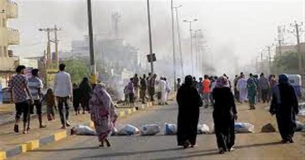أطباء السودان: قتلى ومصابون في مظاهرات أم درمان وحالات اختناق بالغاز بالخرطوم