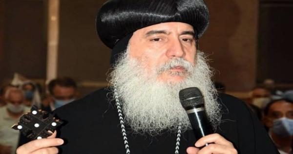 أسقف بني سويف: لا مانع من عودة مصافحة الشعب لبعضه خلال القداس الإلهي