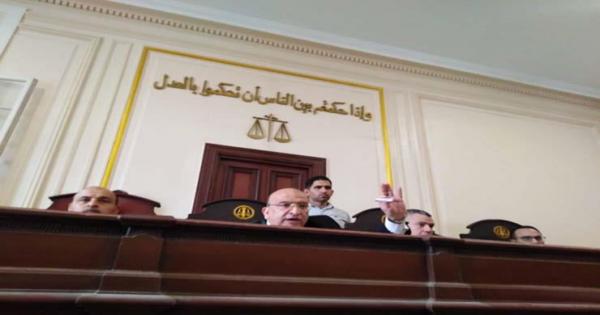 بالصور.. حالة من الارتياح لأسرة القمص أرسانيوس وديد وفق حكم الإعدام علي القاتل