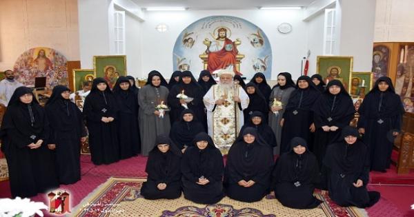 صور.. سيامة راهبة بدير البتول بملوي