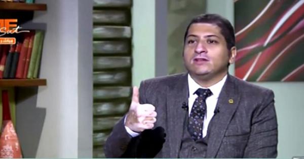 فيديو.. د.كيرلس برسوم يكشف 4 علامات تدل على الاصابة بسرطان الثدي.. من بينها افراز مادة من ثدي واحد