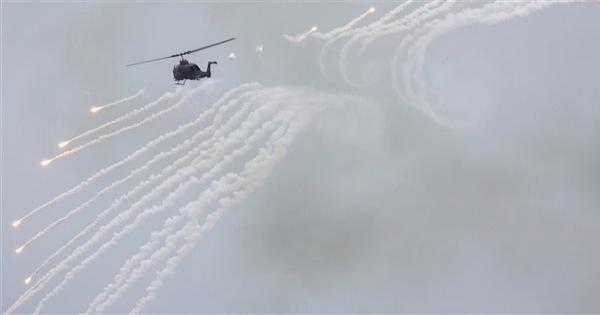 الجيش الصيني: طائرة أمريكية في مضيق تايوان تعرض السلام للخطر