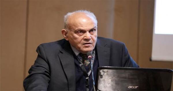 د. مجدي يعقوب يحذر من العلاج بالأعشاب.. قد يؤدي إلى التسمم