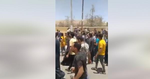 "كيرياليسون".. مسيرة لاقباط أخميم فى توديع الشهيد كيرلس مجلى - فيديو