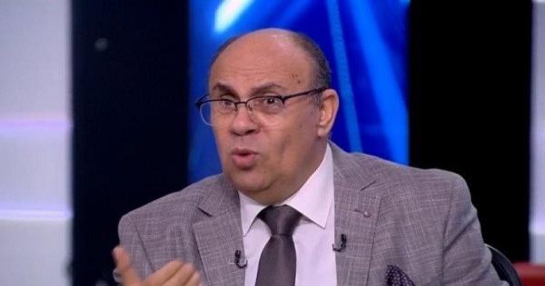 فيديو.. مبروك عطية يتمسك بـ«القفة»: «أيوة اخرجى فى شوال» و«الحجاب يقلل الحوادث»