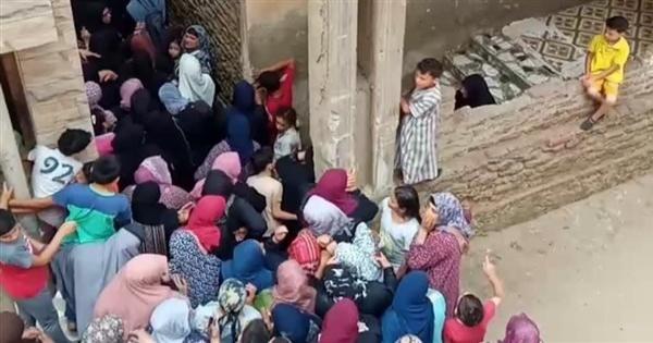 القبض على قاتل زوجته ذبحًا في الدقهلية.. ونقل جثمان الضحية للمشرحة