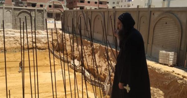 أسقف السويس يتابع أعمال بناء كنيسة الشهيد العظيم مارمينا والبابا كيرلس