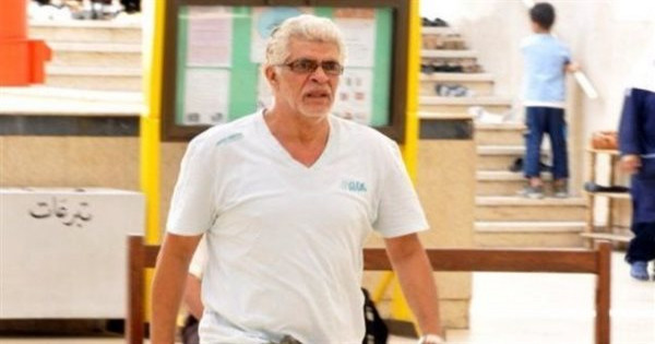 من هو الفنان طارق النهرى المفرج عنه بقرار العفو الرئاسى؟