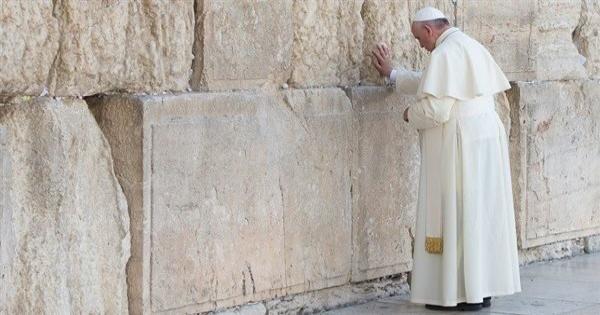 البابا فرنسيس: الحوار بين الأديان ترياق ضدّ التطرف