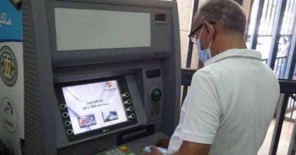 تعرف علي 10 قرارات تطبق اليوم على عملاء البنوك.. أبرزها فرض رسوم سحب من الـATM