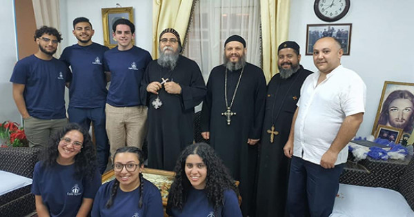 بالصور.. زيارة شباب من المهجر لإيبارشية ببا والفشن