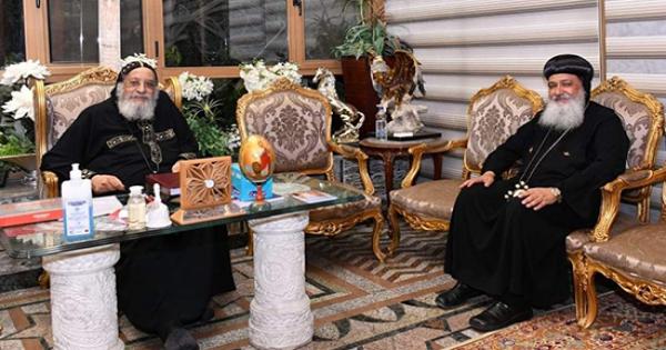 البابا تواضروس يعقد اجتماع مع الأنبا جوزيف الأسقف العام بأفريقيا