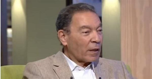 هاني الناظر يحذر السيدات من فرد وصبغ شعرهن خلال العيد.. والسبب