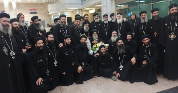 الأنبا باخوميوس يعود إلى مقر كرسيه بالبحيرة محمولًا بملاك السلامة